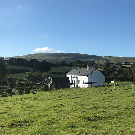 Mournes Family Cottage With Hot Tub Hilltown Extérieur photo