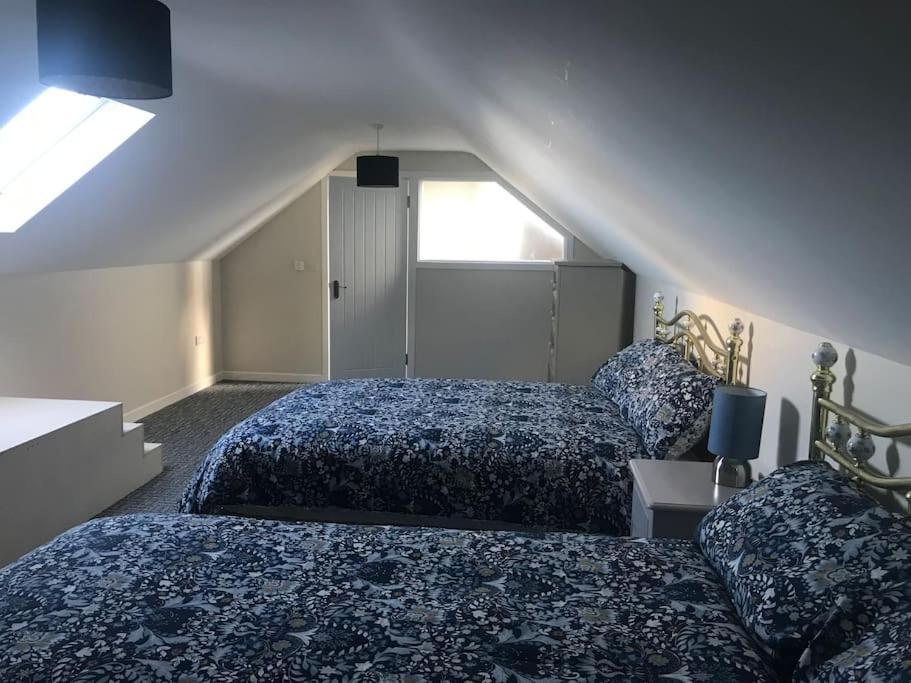 Mournes Family Cottage With Hot Tub Hilltown Extérieur photo