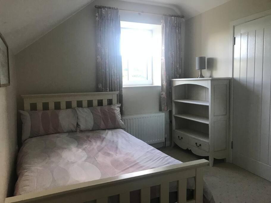 Mournes Family Cottage With Hot Tub Hilltown Extérieur photo