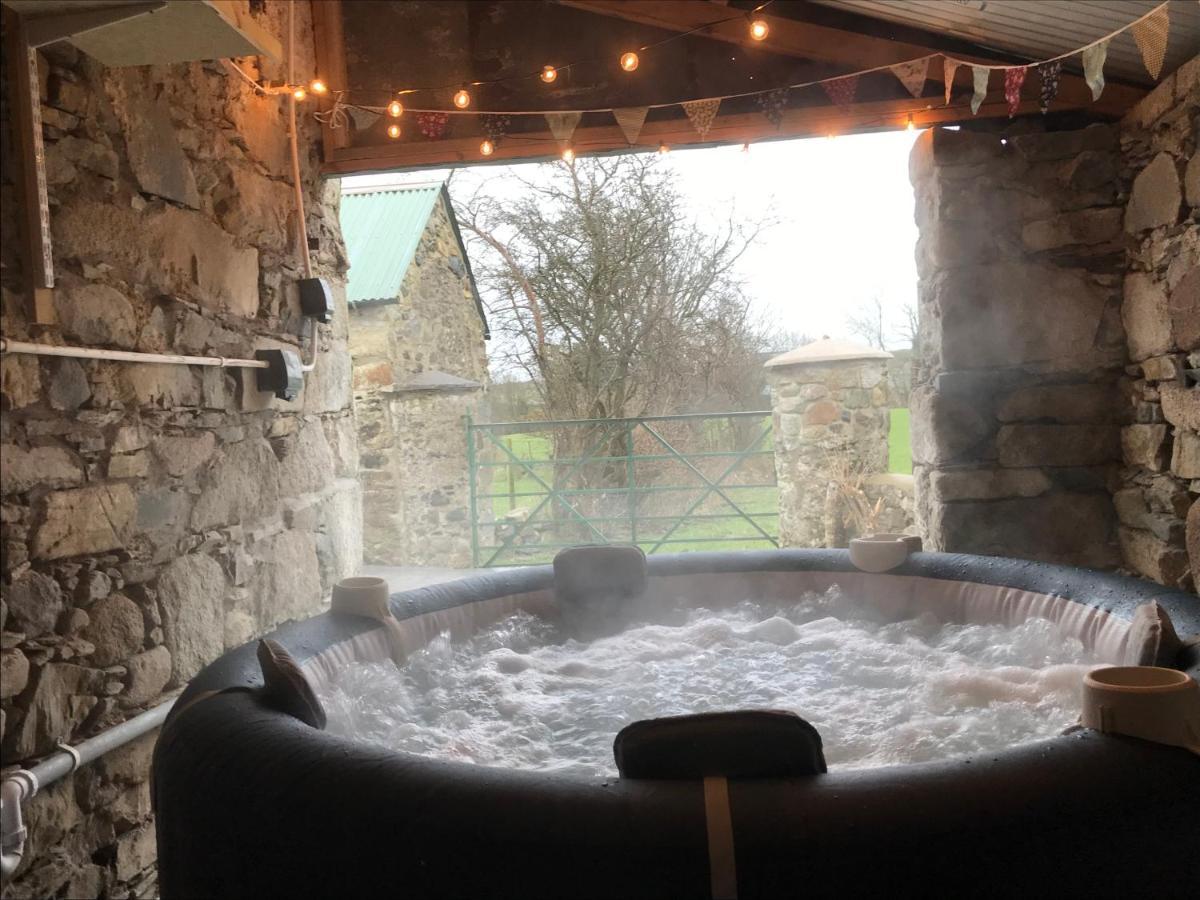 Mournes Family Cottage With Hot Tub Hilltown Extérieur photo