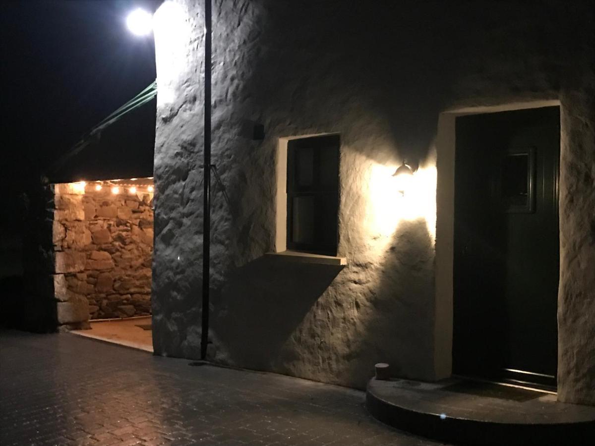 Mournes Family Cottage With Hot Tub Hilltown Extérieur photo