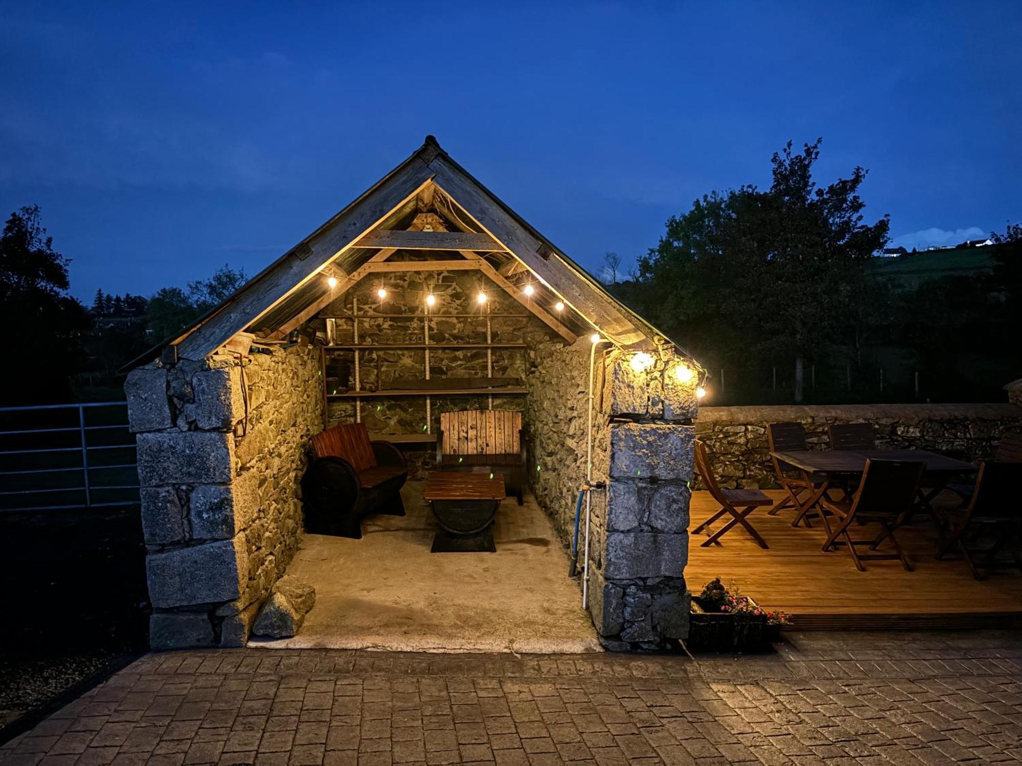 Mournes Family Cottage With Hot Tub Hilltown Extérieur photo